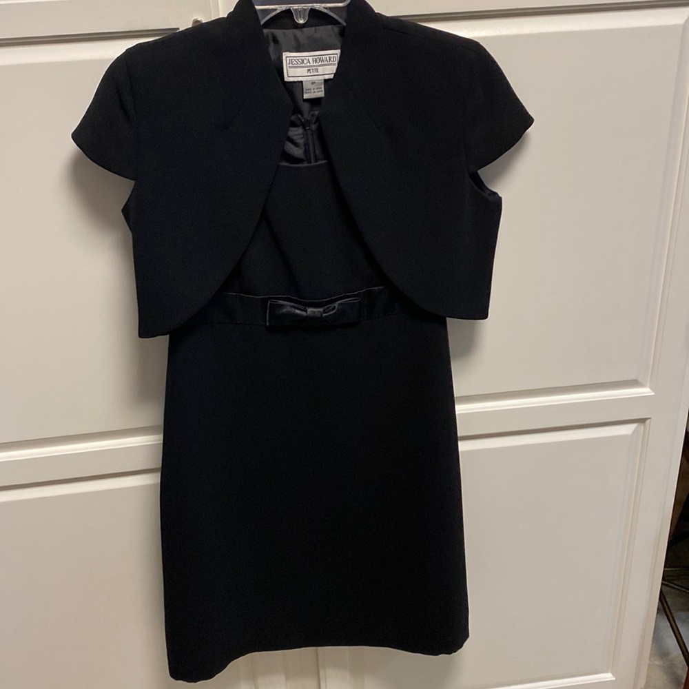Jessica Howard classic black dress. 8 petite